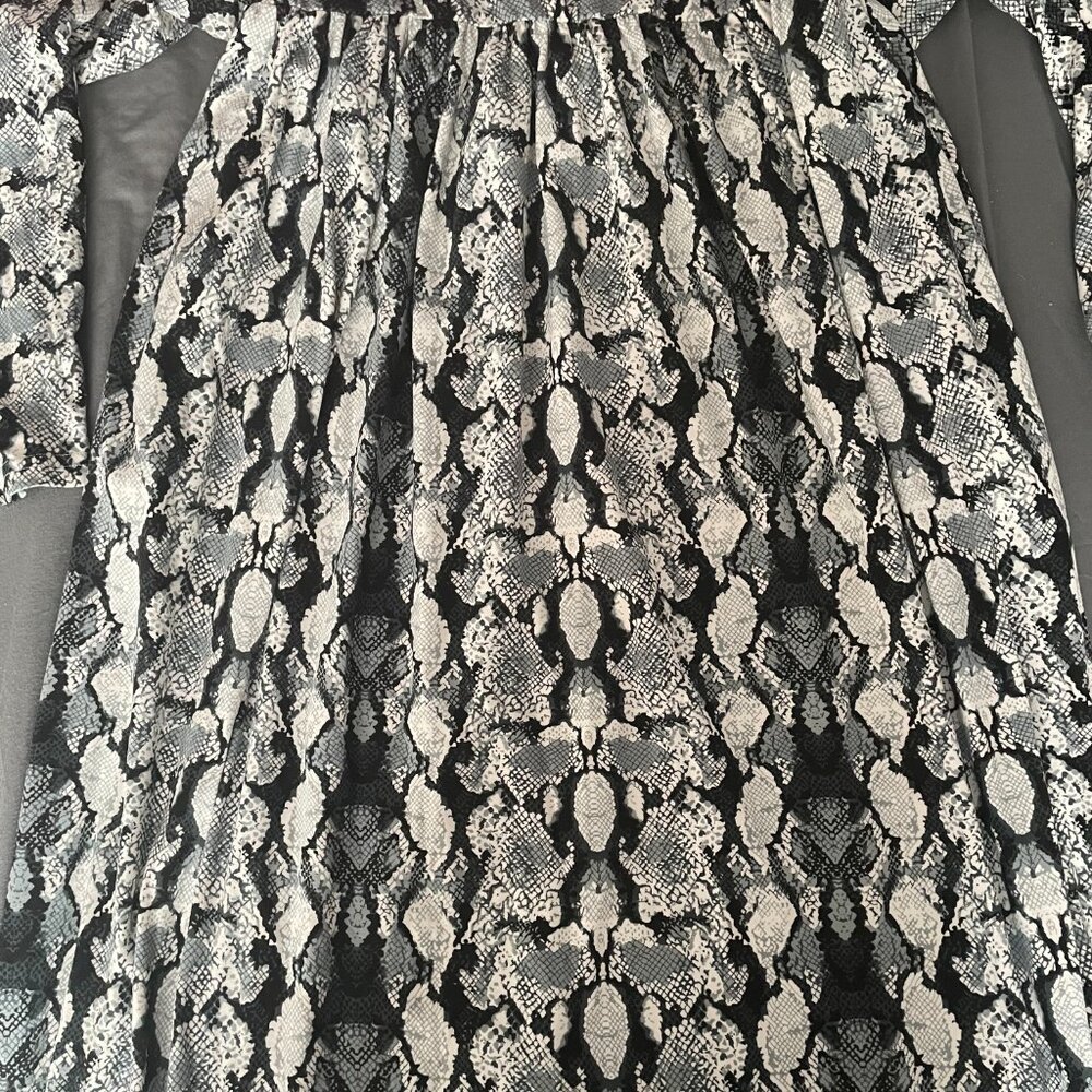 Women's Snakeskin Maxi Dress Size M - Picture 3 of 3